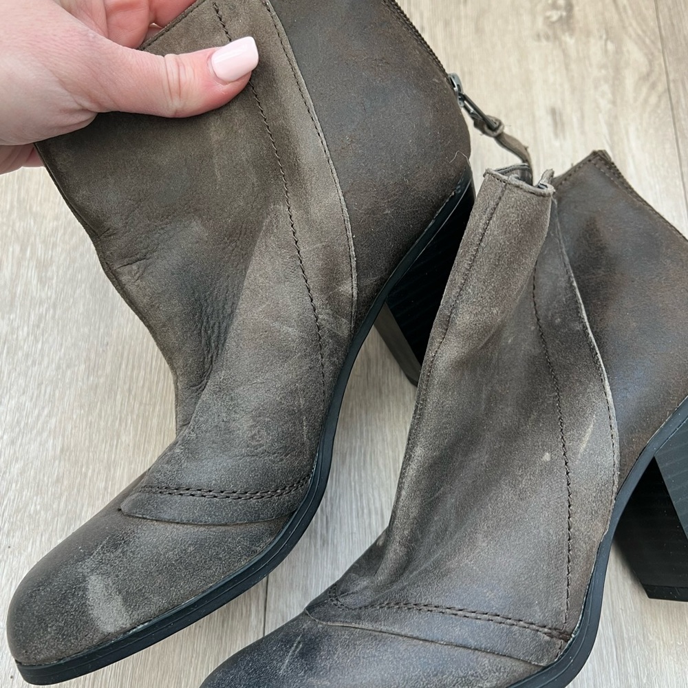 Bar III Booties size 6 - Picture 4 of 5